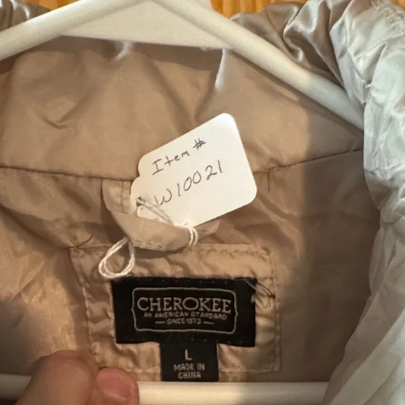 Cherokee Women's Silver Puffer Jacket - Picture 2 of 4